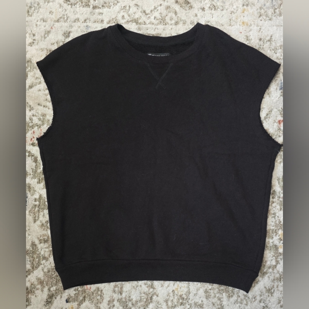 WITH Wear It To Heart Women Chelsea Sleeveless Black Sweatshirt Vest-Size S NWOT - Picture 2 of 13